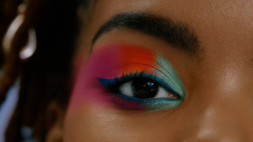 7 Best Eye Shadow Sticks for Foolproof Glam