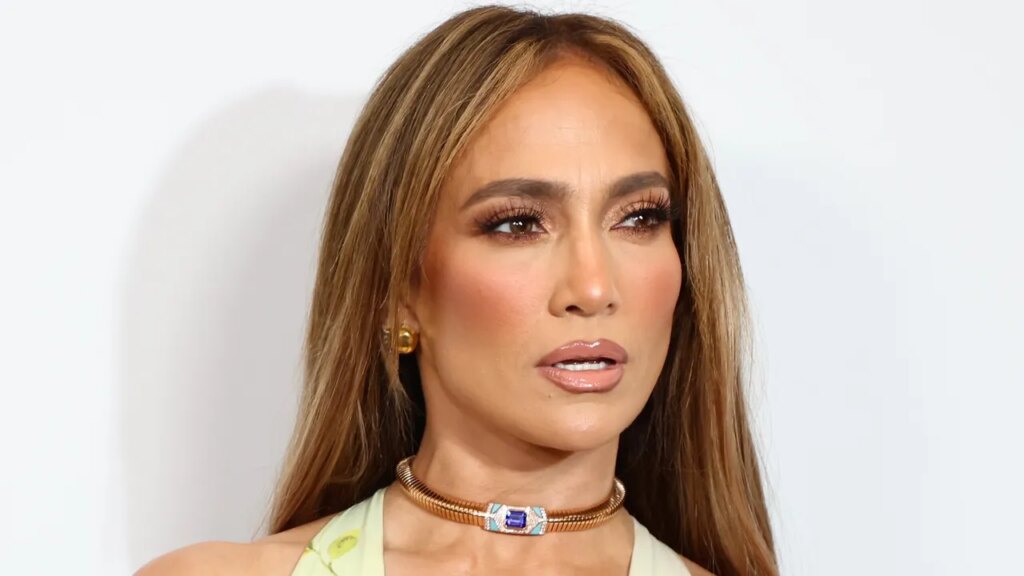 Hold On. Is Jennifer Lopez Wearing Undereye Patches… Over Her Makeup? Hold On. Is Jennifer Lopez Wearing Undereye Patches… Over Her Makeup?