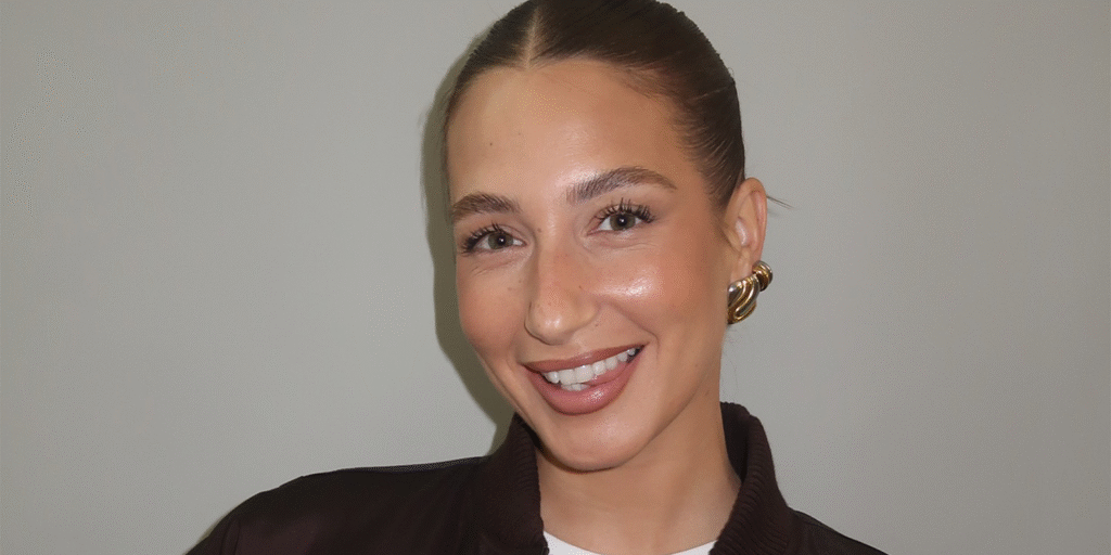 Amanda Batula Is Owning Her Sparkle Amanda Batula Is Owning Her Sparkle