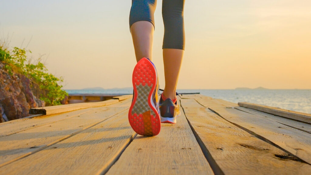 These Five Simple Habits Are Key to Slowing Aging, Experts Reveal : ScienceAlert